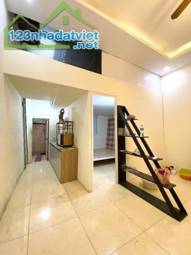 SIÊU HIẾM: 100T/M, BÁN 42M ĐẤT SỔ ĐỎ; 4,3 TỶ TẶNG NHÀ CẤP 4, PHỐ TRẦN KHÁT CHÂN, GẦN Ô TÔ