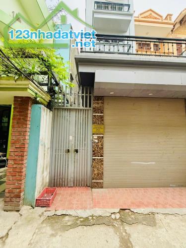 ĐỊNH CÔNG - HOÀNG MAI, nhf dân xây kiêm cố chắc chắn - 2