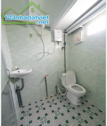Bán đất  có trọ sẳn 6 phòng, DT 90m2, Giá 830triệu, SHR - 1