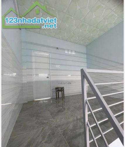 Bán đất  có trọ sẳn 6 phòng, DT 90m2, Giá 830triệu, SHR - 2