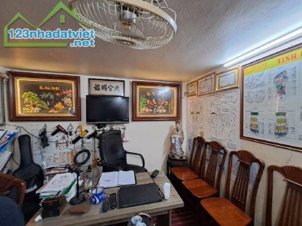 BÁN NHÀ NGỌC THỤY ĐẸP K TỲ VẾT