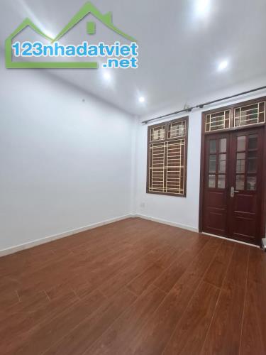 Nhà phân lô, ngõ thông bàn cờ, ô tô qua nhà, ở ngay-Hoàng Mai - 4