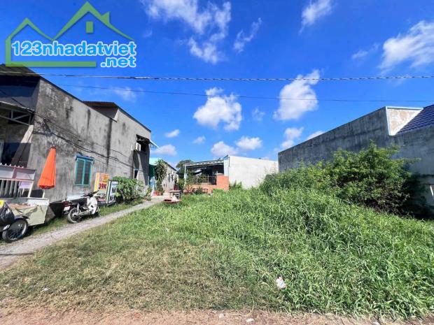 BÁN LÔ ĐẤT XÂY TRỌ DT ĐẸP 7X20 GIÁ 1TY3(TL) SHR SANG TÊN CÔNG CHỨNG NGAY