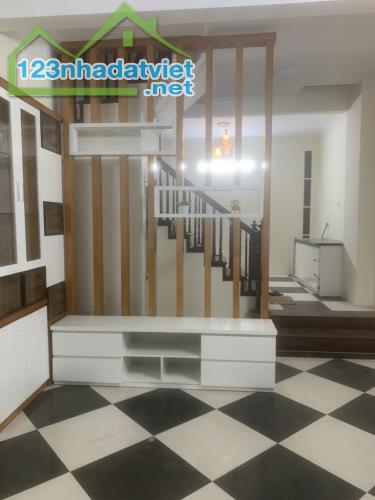 Bán Nhà Phân Lô Phố Hoàng Văn Thái, TX - Oto - Gần Phố - 44m, 4 Tầng - Chỉ 12 Tỷ. - 1