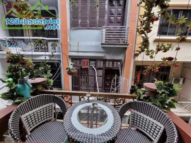 Trần Quốc Hoàn, DT 50M2x6T, MT 4.2M, giá 18 tỷ (rẻ)  PHÂN LÔ Ô TÔ -  OTO ĐỖ CƯẢ - GẦN PHỐ - 1