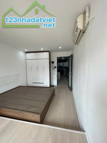 Bán Căn hộ tập thể Ban Cơ Yếu - Nguyễn Chí Thanh Sổ 24m - sử dụng 60m giá 3.25 tỷ - 3