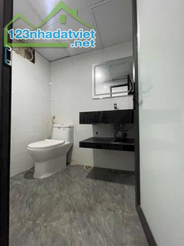 Bán Căn hộ tập thể Ban Cơ Yếu - Nguyễn Chí Thanh Sổ 24m - sử dụng 60m giá 3.25 tỷ