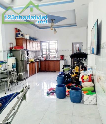Bán Gấp nhà số 2 Mã Lò BHH A hẻm 5m 70m2,4 Tầng Nhỉnh 5 tỷ - 3