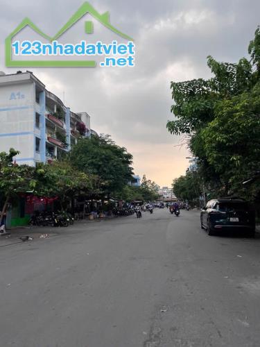CỰC HIẾM!! Mặt tiền Bùi Minh Trực vào ở ngay DT 74m2 4 tầng đúc tặng full NT chỉ hơn 9ty - 2