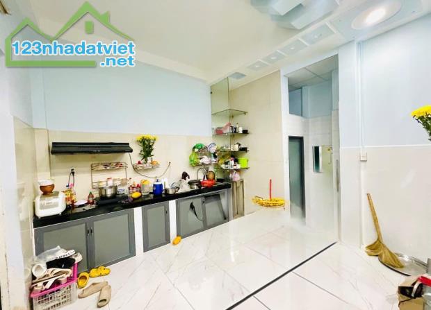 CƠ HỘI HIẾM! Nhà lô góc, nở hậu – Khu dân trí cao Nguyễn Cửu Vân P.17 Q. Bình Thạnh(BT6-22 - 1