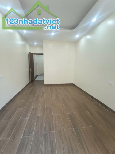 Bán nhà Nhân Hòa - Gần Royal City, ngõ rộng thoáng - 39m² - 6.45 tỷ. - 5