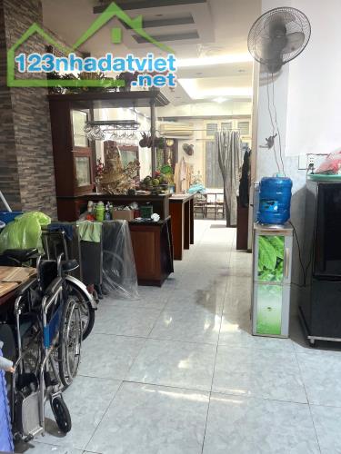 Bán Nhà Q10 - Lê Hồng Phong - 5 Tầng - 100m2( 6.3m x16m), 4 Phòng ngủ chỉ 12 tỷ nhĩnh - 2