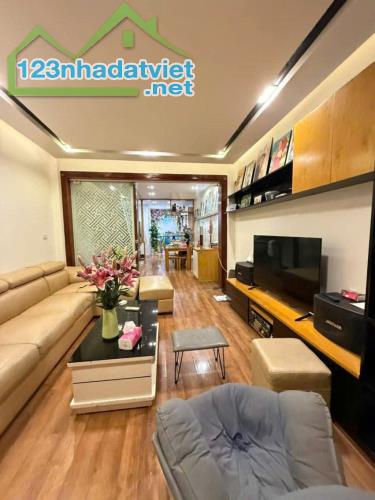 BÁN NHÀ PHÂN LÔ NGUYỄN VĂN HUYÊN, VỈA HÈ, ÔTÔ TRÁNH, KINH DOANH, 48M2 CHỈ 16 TỶ 980