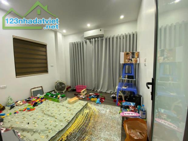 GỌI NGAY ĐỂ SỞ HỮU NHÀ ĐẸP BẠCH MAI,HAI BÀ TRƯNG 40M2 5 TẦNG MẶT TIỀN KHỦNG 7.4M GIÁ CHỈ 9 - 4