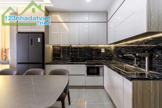 NHÀ ĐẸP PHỐ ĐÀM QUANG TRUNG - FULL NỘI THẤT /THANG MÁY - Ô TÔ 7 CHỖ NGỦ TRONG NHÀ - S=35M2 - 1