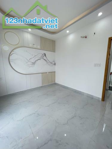 Siêu Phẩm Liên Khu 4-5 gần chợ Bình Thành hẻm nhựa 7m khu nhà lầu 52 m2,5Tầng Nhỉnh 5 tỷ - 4