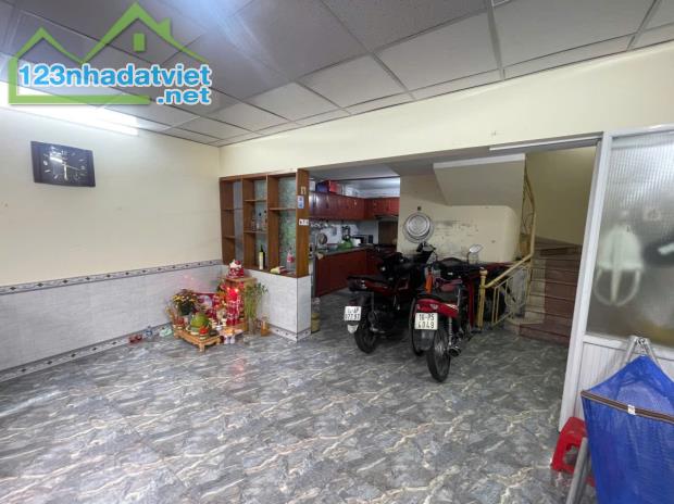 Bán Nhà Phố An Đà - Đông Khê ngay sau lô 22 Lê Hồng Phong: vị trí đẹp Giá 2,200 tỉ có gia