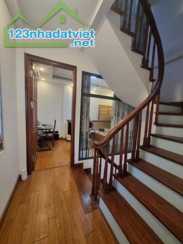 BÁN NHÀ LÔ GÓC PHỐ VŨ TÔNG PHAN, Ô TÔ VÀO NHÀ, ĐẦY ĐỦ NỘI THẤT, 37M2, 4 TẦNG, GIÁ 11 TỶ. - 2