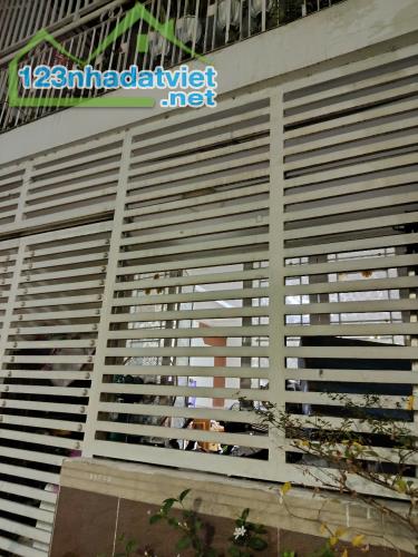 BÁN NHÀ 82M² (4.3X19) LINH CHIỂU, THỦ ĐỨC – GIÁ 4 TỶ 3 – SỔ HỒNG CHÍNH CHỦ