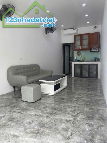 Hàng hiếm tại Giải Phóng - Hoàng Mai 25m2, 4 tầng ô tô đỗ cửa chỉ 3,9 tỷ