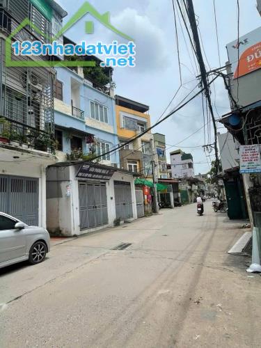 Hàng hiếm tại Giải Phóng - Hoàng Mai 25m2, 4 tầng ô tô đỗ cửa chỉ 3,9 tỷ - 1