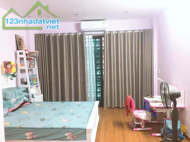 Nhà Phân lô cán bộ Trần Đăng Ninh Phú La, 42m 4 tầng vỉa hè, ô tô tránh đỗ. Giá chào 13 tỷ - 4