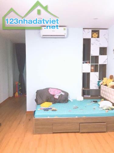 Nhà Phân lô cán bộ Trần Đăng Ninh Phú La, 42m 4 tầng vỉa hè, ô tô tránh đỗ. Giá chào 13 tỷ - 5