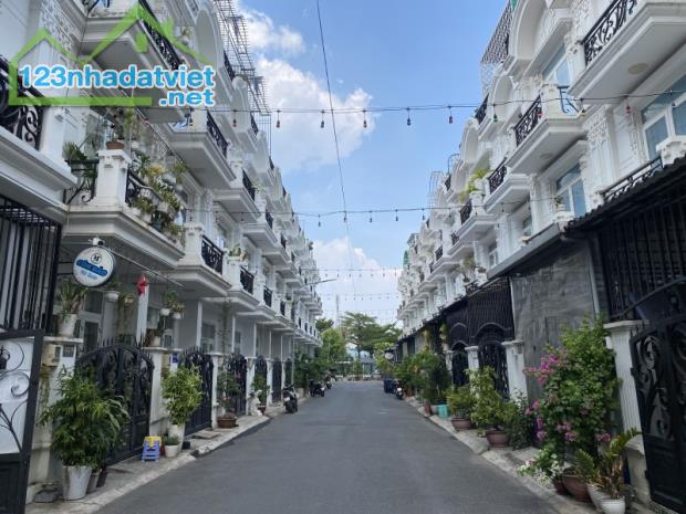 Bán nhà 4 tầng, 4PN, Hà Huy Giáp, Q12 giáp Gò Vấp, xe hơi tránh, chỉ 6,7 tỷ.