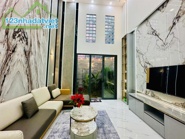 Chủ giảm giá bán Lỗ Hơn nữa Tỷ Đồng (600tr) - NHÀ MỚI HXT, DTSD: gần 212m2 - 2