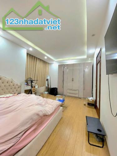 Bán nhà 4 T ngõ ô tô Nguyễ Văn Cừ, gần cầu Chương Dương DT 36m MT~ 4m giá 7,5 tỷ - 3