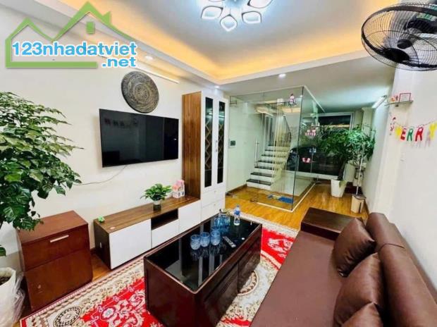 BÁN NHÀ NGÕ 136 TRIỀU KHÚC – 36M² × 4 TẦNG PHÂN LÔ KINH DOANH – GIÁ 5.8 TỶ