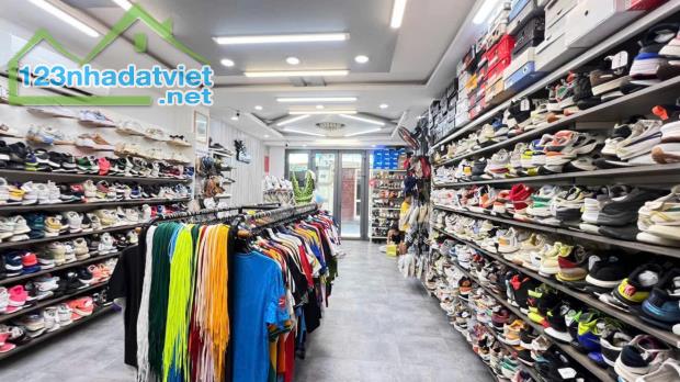 BÁN NHÀ HXH Đồng Đen, Tân Bình 3 tầng 72m2 (5,5x13). Nhà đep ở ngay. Giá chỉ 14,5 tỷ. - 3