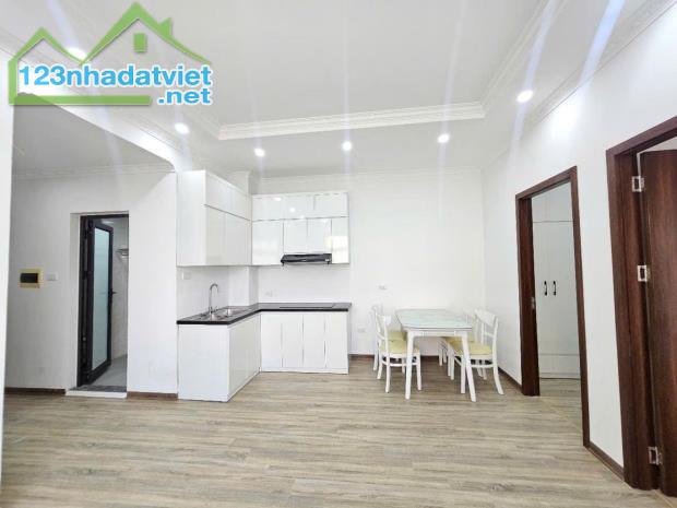 Bán CHCC 51m2 4,2 tỷ 2 ngủ 2 WC Trần Quý Kiên Cầu Giấy