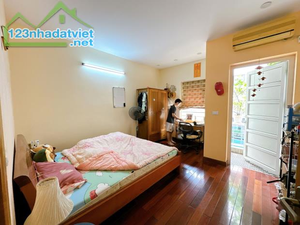 Bán nhà 5T Bồ Đề ngõ oto DT49m ,MT4m giá 12,95 tỷ - 2