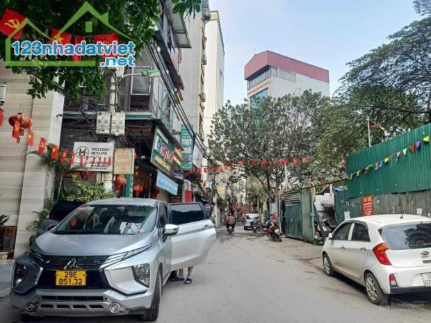 CHÍNH CHỦ B/Á/N N/H/À MỄ TRÌ- GẦN ĐƯỜNG LỚN- NGÕ THÔNG Ô TÔ TRÁNH - 43m2 - CHỈ 10.xT.Ỷ