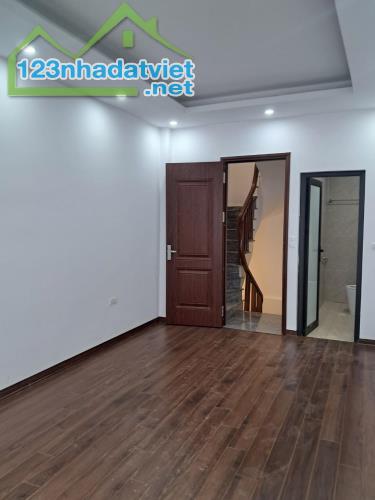 NHÀ PHỐ TT CẦU GIẤY - NGÕ THÔNG, MẶT TIỀN RỘNG - 45M, MT 4,5M - 8,x Tỷ - 1