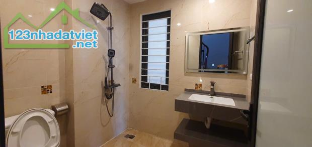 SIÊU PHẨM 3 MẶT THOÁNG - NHÀ ĐẸP CHẮC CHẮN -  SÁT MẶT PHỐ  -  BÁT KHỐI - 1