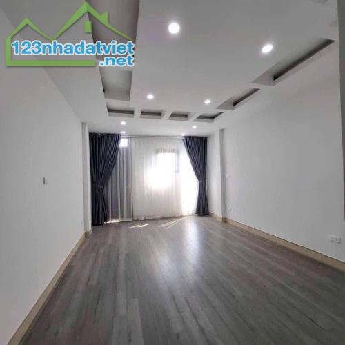 Phân lô Nguỵ Như Kon Tum thông Khuất Duy Tiến 50mx3t mặt tiền 5m, ô tô qua, KD 16.8 tỷ. - 2
