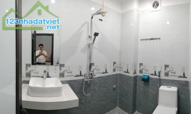 Nhà đẹp vill hồ thoáng mát. Dân trí cao