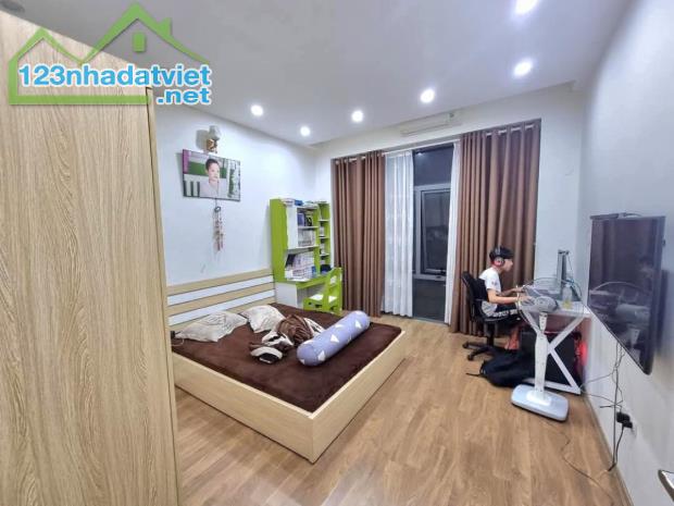Bán gấp nhà phân lô ngõ Thái Thịnh, Đống Đa, ô tô đỗ cửa, 4 tầng 48m2, 12 tỷ - 1