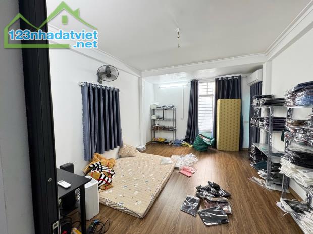 Bán Nhà Mặt Phố Dương Văn Bé 61m2, 4 Tầng. Oto Tránh, Vỉa Hè 19.5 Tỷ - 1