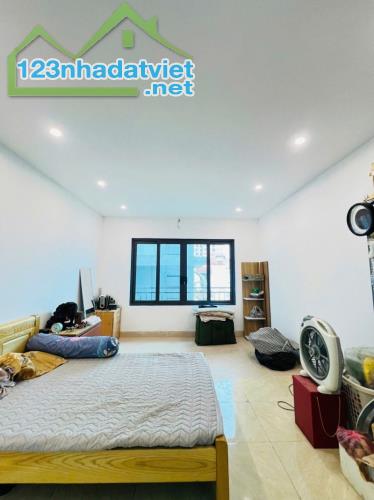 Bán nhà Trịnh Đình Cửu, Hoàng Mai. 31m2 x 6 Tầng. LÔ GÓC. Ô TÔ. 1 NHÀ RA PHỐ. Hơn 8 Tỷ. - 3
