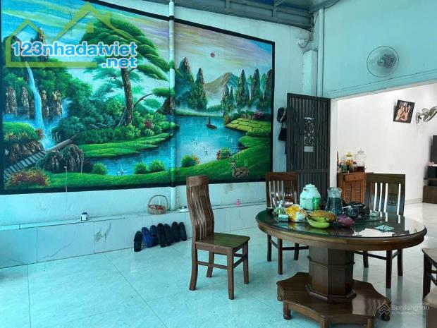 Chính chủ bán nhà 3 tầng đường Cách Mạng Tháng 8 - vị trí đắc địa, thuận lợi kinh doanh - 2
