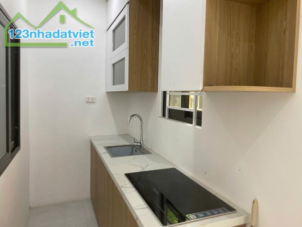 NHÀ ĐẸP - GIÁ TỐT - Vị Trí Đắc Địa Tại TT tầng 1- Nguyễn Phong Sắc- Nguyễn Văn Huyên- - 2