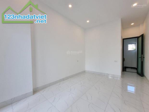 🏡 Bán nhà Nguyễn Tri Phương, Q.10, nở hậu gần ĐH Kinh Tế, 8.x tỷ! - 1
