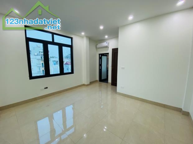🏡 BÁN NHÀ 5 TẦNG - HOA LÂM, LONG BIÊN - 31m² - MT 7m - Giá  5,9 tỷ - 1