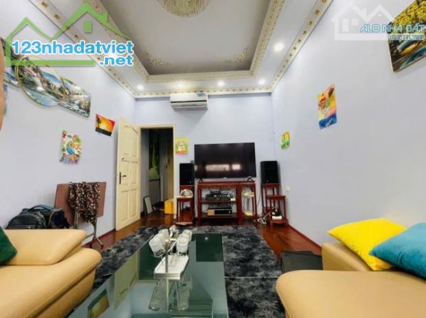 Bán nhà  Nguyễn Chí Thanh, Ba Đình - Nhà phân lô - ngõ ô tô đỗ cửa - 41m x 5T, 17.2 tỷ - 3