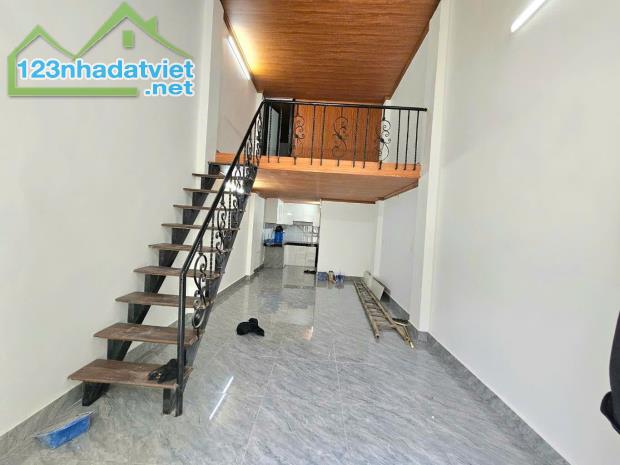 Trung tâm Cổ Nhuế- nhà mới- ở ngay- 33m- 2,9 tỷ