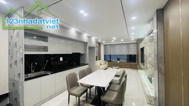 Bán nhà Thạch Bàn, Long Biên 41m, 7 tầng. Giá: 10.6 tỷ. LH: 0937158386 - 3