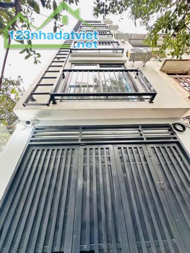 Bán nhà Phố Thanh Nhàn - Thang máy, XÂY MỚI - lô góc 3 thoáng - 30m2 x 5 tầng - sổ vuông - 4